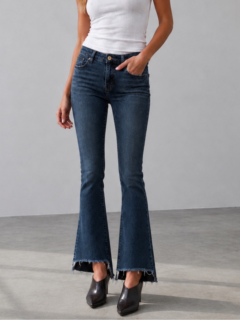 Frame Denim - Picture 2 of 7